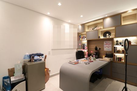 Apartamento à venda com 230m², 4 quartos e 4 vagasEscritório