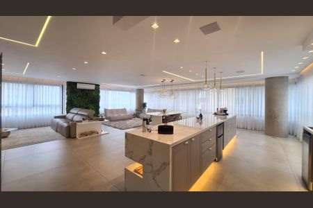 Apartamento à venda com 230m², 4 quartos e 4 vagasSala