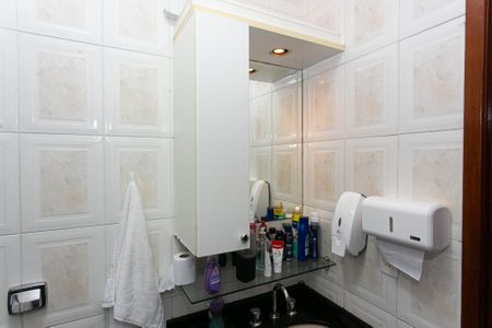 Casa à venda com 138m², 3 quartos e 4 vagasBanheiro da Suíte