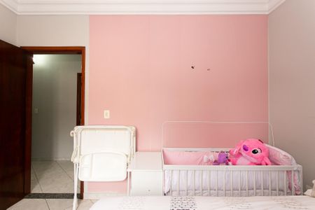 Casa à venda com 138m², 3 quartos e 4 vagasQuarto 2