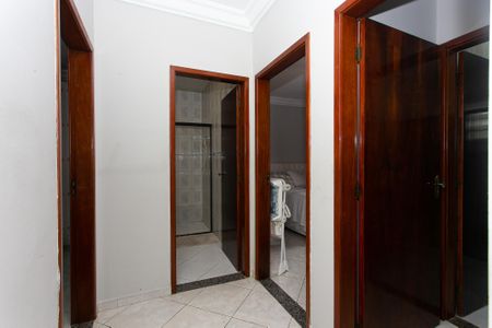 Casa à venda com 138m², 3 quartos e 4 vagasCorredor