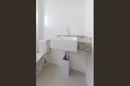 Apartamento à venda com 80m², 2 quartos e 2 vagasBanheiro social