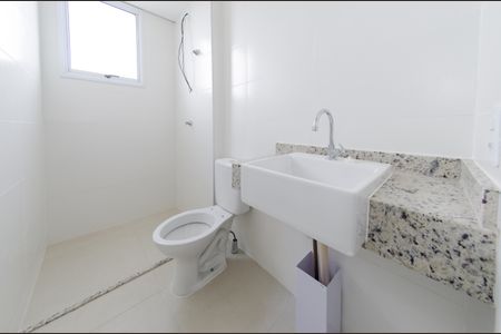 Apartamento à venda com 80m², 2 quartos e 2 vagasBanheiro social