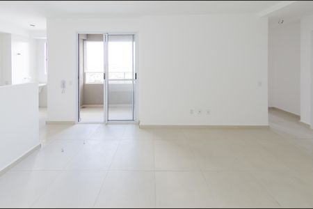 Apartamento à venda com 80m², 2 quartos e 2 vagasSala