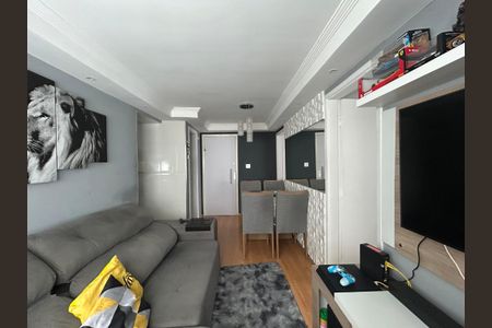 Sala de apartamento para alugar com 2 quartos, 50m² em Vila Zat, São Paulo
