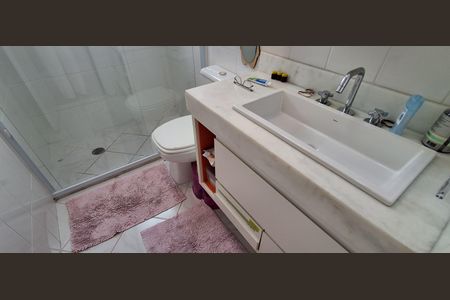 Apartamento à venda com 132m², 2 quartos e 3 vagas Apartamento à venda com 132m², 2 quartos e 3 vagasBanheiro Suíte 2