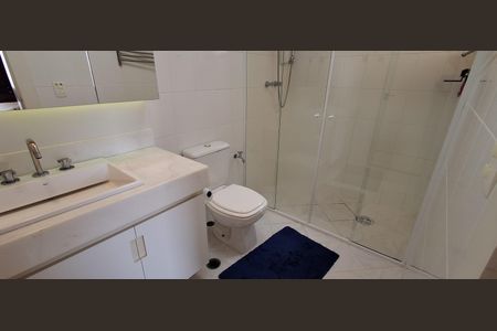 Apartamento à venda com 132m², 2 quartos e 3 vagas Apartamento à venda com 132m², 2 quartos e 3 vagasBanheiro Suíte 1