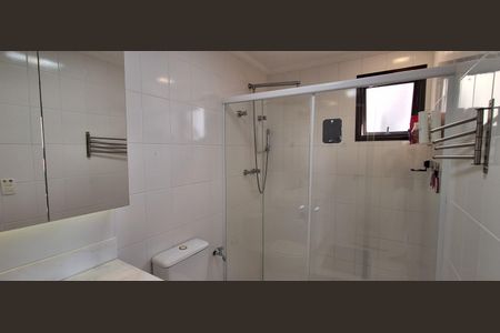 Apartamento à venda com 132m², 2 quartos e 3 vagas Apartamento à venda com 132m², 2 quartos e 3 vagasBanheiro Suíte 1