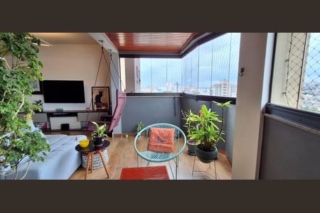 Apartamento à venda com 132m², 2 quartos e 3 vagas Apartamento à venda com 132m², 2 quartos e 3 vagasVaranda