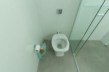 Casa para alugar com 288m², 2 quartos e 2 vagasBanheiro Suíte 