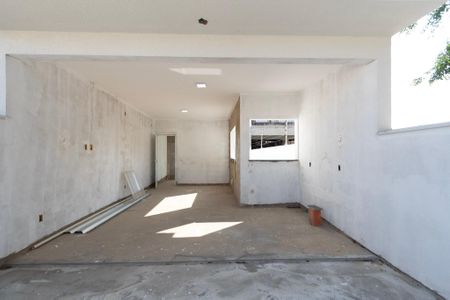 Casa para alugar com 288m², 2 quartos e 2 vagasVaranda 