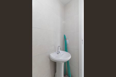 Apartamento para alugar com 34m², 2 quartos e sem vaga Apartamento para alugar com 34m², 2 quartos e sem vagaBanheiro