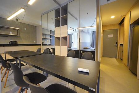 Studio para alugar com 31m², 1 quarto e sem vagaMesa