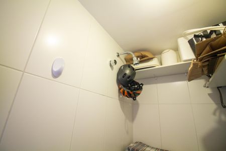 Apartamento à venda com 103m², 3 quartos e 2 vagas Apartamento à venda com 103m², 3 quartos e 2 vagasBanheiro de Serviço / Dispensa
