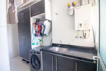 Apartamento à venda com 103m², 3 quartos e 2 vagas Apartamento à venda com 103m², 3 quartos e 2 vagasÁrea de Serviço