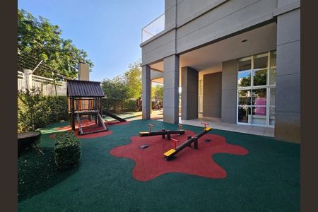 Apartamento à venda com 103m², 3 quartos e 2 vagas Apartamento à venda com 103m², 3 quartos e 2 vagasÁrea comum - Playground