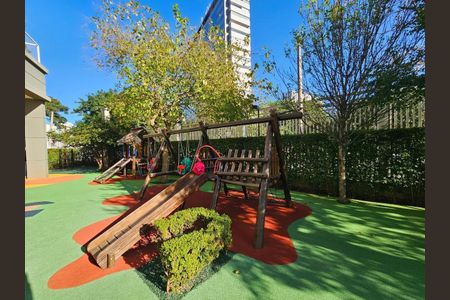 Apartamento à venda com 103m², 3 quartos e 2 vagas Apartamento à venda com 103m², 3 quartos e 2 vagasÁrea comum - Playground