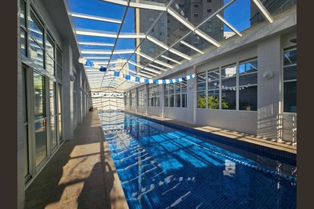 Apartamento à venda com 103m², 3 quartos e 2 vagas Apartamento à venda com 103m², 3 quartos e 2 vagasÁrea comum - Piscina