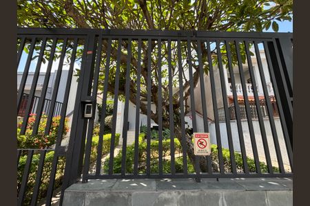 Apartamento à venda com 77m², 2 quartos e sem vaga Apartamento à venda com 77m², 2 quartos e sem vagaFachada