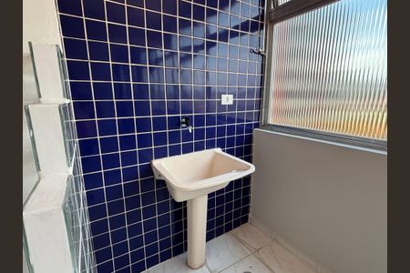 Apartamento à venda com 77m², 2 quartos e sem vaga Apartamento à venda com 77m², 2 quartos e sem vagaÁrea de Serviço