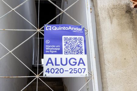 Casa para alugar com 100m², 2 quartos e sem vagaPlaca Instalada em 27/01/2026 com o código FHDC-121