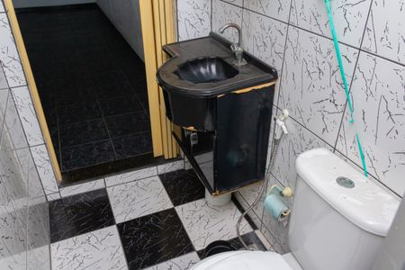 Casa para alugar com 100m², 2 quartos e sem vagaBanheiro da Suíte