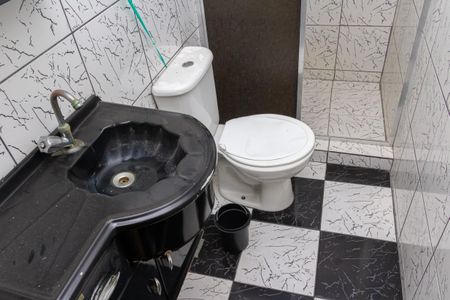 Casa para alugar com 100m², 2 quartos e sem vagaBanheiro da Suíte