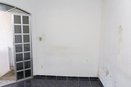 Casa para alugar com 100m², 2 quartos e sem vagaSala