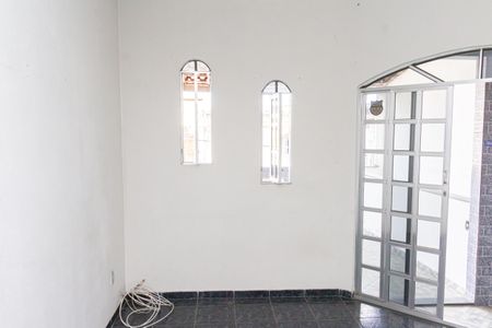 Casa para alugar com 100m², 2 quartos e sem vagaSala