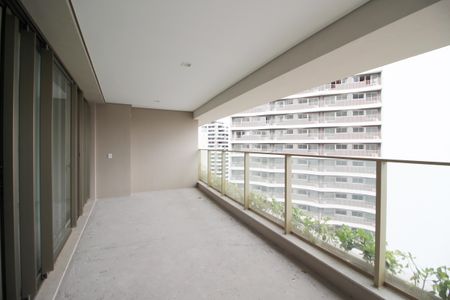 Apartamento à venda com 150m², 3 quartos e 2 vagasVaranda