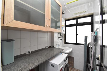 Apartamento para alugar com 71m², 3 quartos e 1 vagaÁrea de Serviço