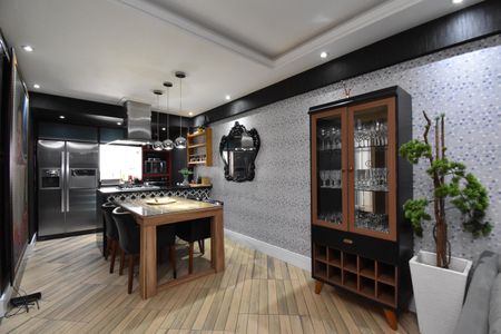 Apartamento para alugar com 3 quartos, 71m² em Centro, Curitiba