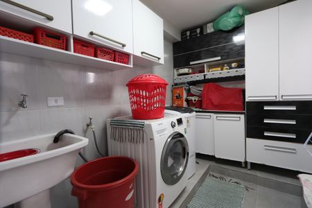 Casa à venda com 375m², 3 quartos e 2 vagasLavanderia