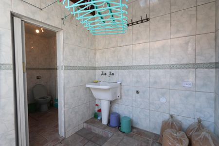 Casa à venda com 375m², 3 quartos e 2 vagasLavanderia 2