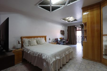 Suíte de casa à venda com 3 quartos, 375m² em Vila Nova Pauliceia, São Paulo