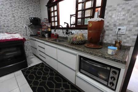 Casa à venda com 375m², 3 quartos e 2 vagasCozinha