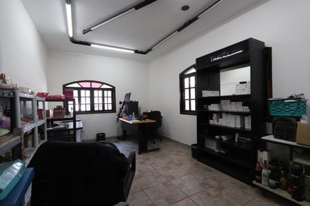 Casa à venda com 375m², 3 quartos e 2 vagasSalão