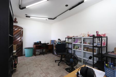 Casa à venda com 375m², 3 quartos e 2 vagasSalão