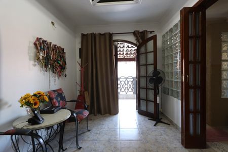 Suíte de casa à venda com 3 quartos, 375m² em Vila Nova Pauliceia, São Paulo