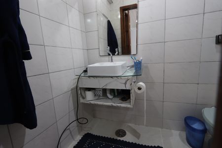 Casa à venda com 375m², 3 quartos e 2 vagasBanheiro da Suíte 2