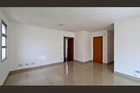 Sala de apartamento à venda com 4 quartos, 130m² em Fernão Dias, Belo Horizonte
