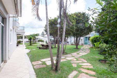 Casa de condomínio para alugar com 2300m², 5 quartos e 10 vagasQuintal