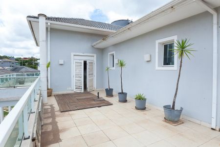 Casa de condomínio para alugar com 2300m², 5 quartos e 10 vagasVaranda