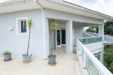 Casa de condomínio para alugar com 2300m², 5 quartos e 10 vagasVaranda