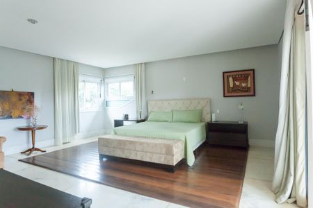 Casa de condomínio para alugar com 2300m², 5 quartos e 10 vagassuite 5 / master 