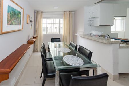 Apartamento para alugar com 120m², 3 quartos e 1 vagaSala