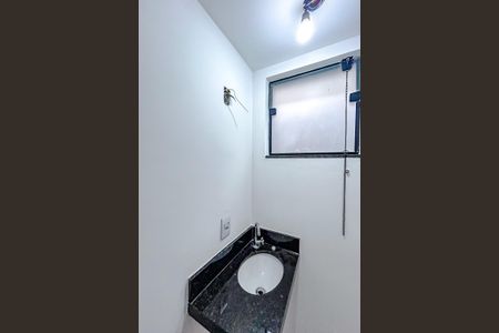 Casa de condomínio à venda com 115m², 3 quartos e 2 vagasLavabo