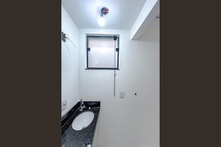 Casa de condomínio à venda com 115m², 3 quartos e 2 vagasLavabo