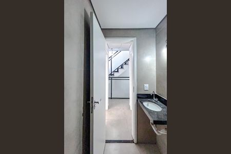 Casa de condomínio à venda com 115m², 3 quartos e 2 vagasBanheiro