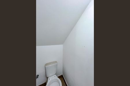 Casa de condomínio à venda com 115m², 3 quartos e 2 vagasLavabo